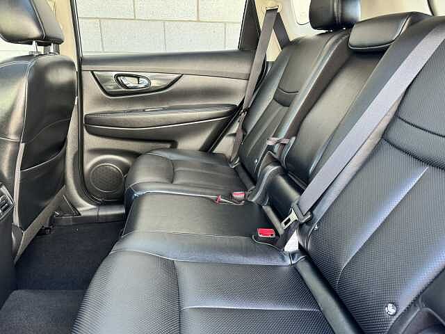 Nissan X-Trail 1.6 dCi Tekna 5-Door Station Wagon