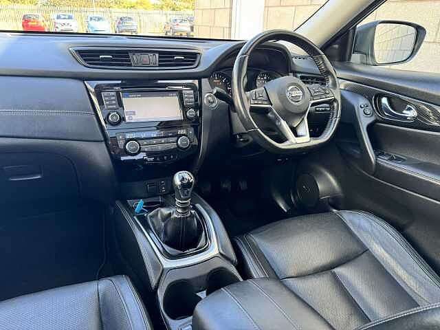 Nissan X-Trail 1.6 dCi Tekna 5-Door Station Wagon
