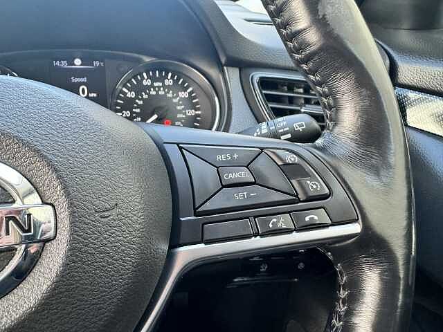 Nissan X-Trail 1.6 dCi Tekna 5-Door Station Wagon