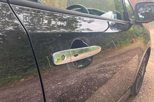 Nissan LEAF 110kW N-Connecta 39kWh 5dr Auto