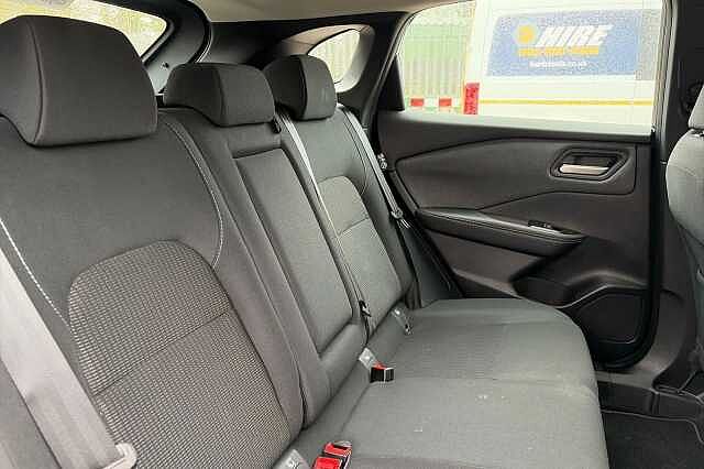 Nissan Qashqai 1.3 DiG-T MH Acenta Premium 5dr