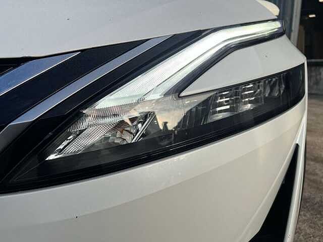 Nissan QASHQAI 1.3 DIG-T MHEV Acenta Premium SUV 5dr Petrol Hybrid Manual Euro 6 (s/s) (140 ps)