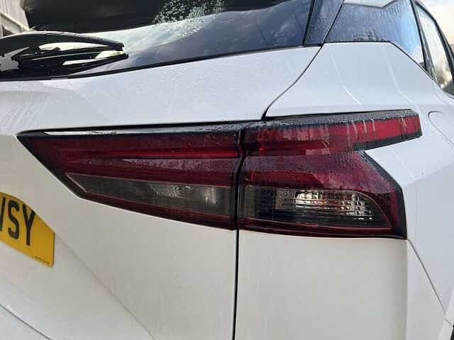 Nissan QASHQAI 1.3 DIG-T MHEV Acenta Premium SUV 5dr Petrol Hybrid Manual Euro 6 (s/s) (140 ps)
