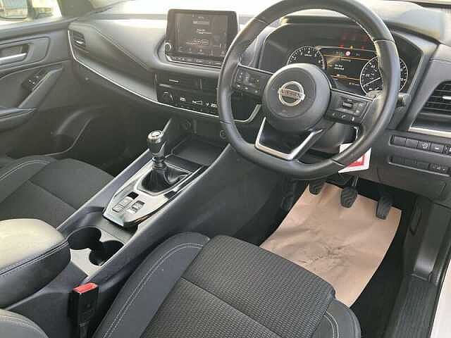 Nissan QASHQAI 1.3 DIG-T MHEV Acenta Premium SUV 5dr Petrol Hybrid Manual Euro 6 (s/s) (140 ps)