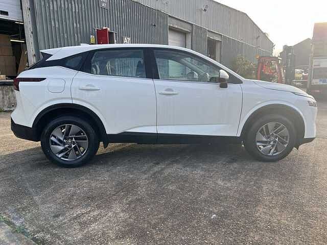 Nissan QASHQAI 1.3 DIG-T MHEV Acenta Premium SUV 5dr Petrol Hybrid Manual Euro 6 (s/s) (140 ps)