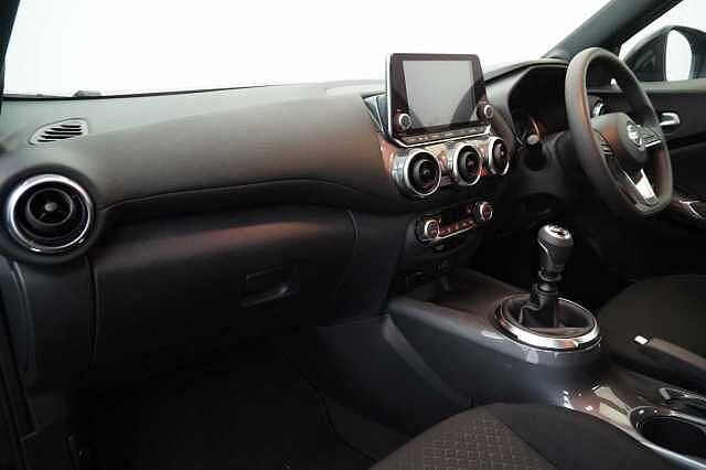 Nissan Juke 1.0 DIG-T 117 Acenta with Comfort Pack Upgrade