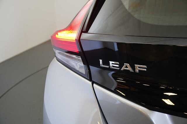 Nissan LEAF 40KW Acenta Auto with Rear View Camera and Apple + Android Integration