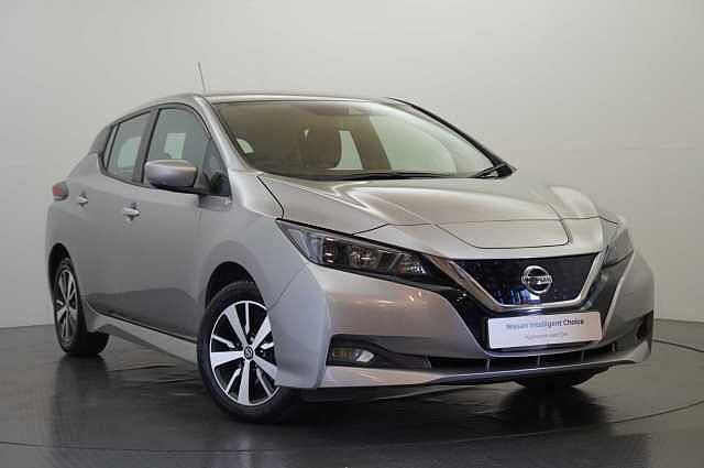 Nissan LEAF 40KW Acenta Auto with Rear View Camera and Apple + Android Integration