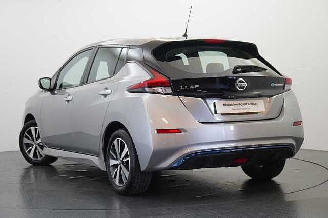 Nissan LEAF 40KW Acenta Auto with Rear View Camera and Apple + Android Integration