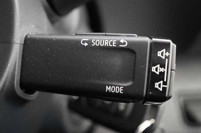 Nissan Primastar 2.0 dCi 150 Tekna Combi L1 SWB 3.0T with 9 Seats