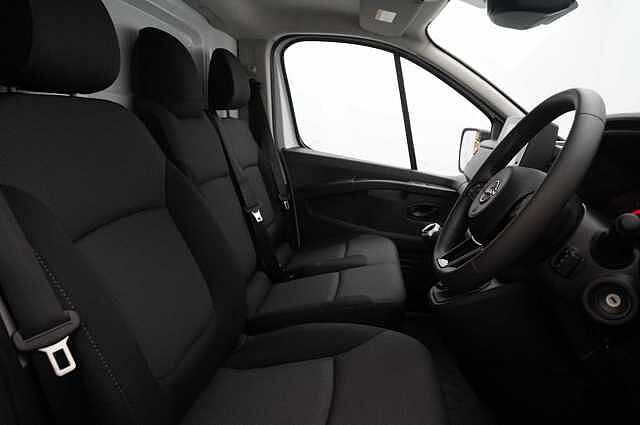 Nissan Primastar 2.0 dCi 130 Acenta L2 H1 LWB 3.0T Panel Van with Air Con