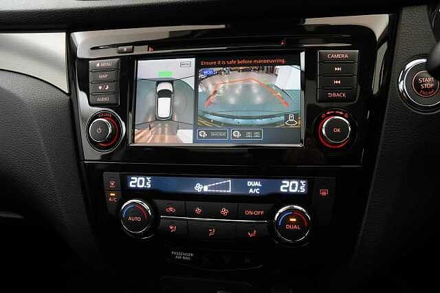 Nissan Qashqai 1.5 dCi 115 N-Motion Limited Edition with Glass Roof and LED Headlights