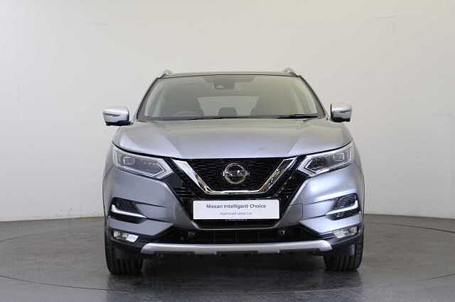 Nissan Qashqai 1.5 dCi 115 N-Motion Limited Edition with Glass Roof and LED Headlights