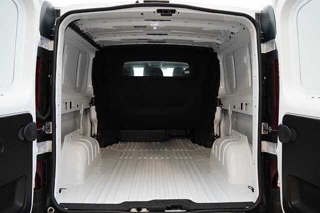 Nissan Primastar 2.0 dCi 150 Acenta L2 H1 3.0T Crew Van with 6 Seats and Air Con