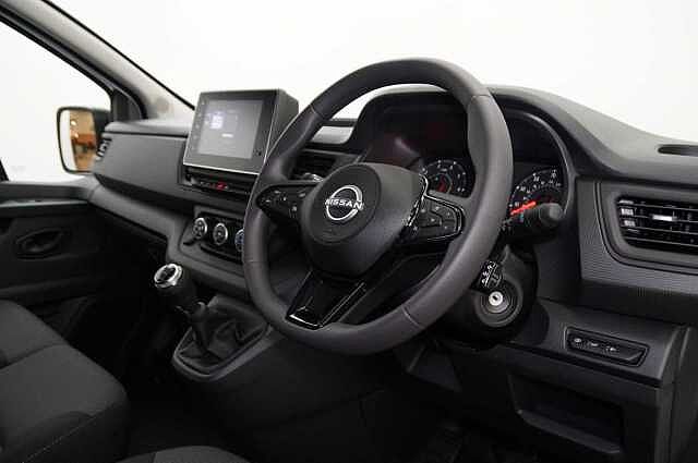 Nissan Primastar 2.0 dCi 150 Acenta L2 H1 3.0T Crew Van with 6 Seats and Air Con