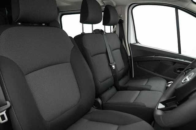 Nissan Primastar 2.0 dCi 150 Acenta L2 H1 3.0T Crew Van with 6 Seats and Air Con