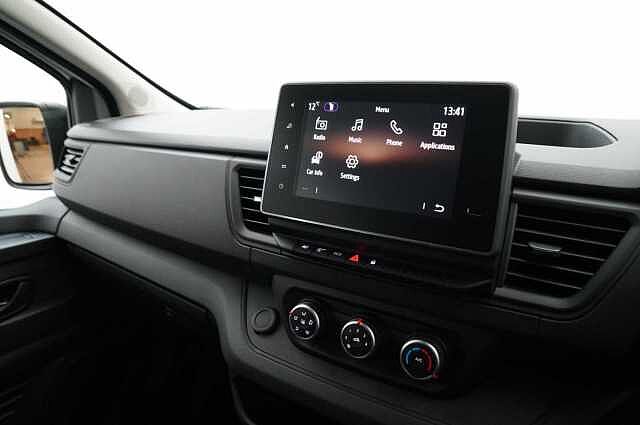 Nissan Primastar 2.0 dCi 150 Acenta L2 H1 3.0T Crew Van with 6 Seats and Air Con