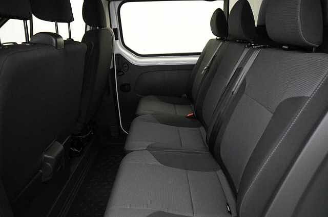 Nissan Primastar 2.0 dCi 150 Acenta L2 H1 3.0T Crew Van with 6 Seats and Air Con