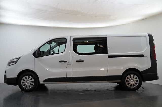 Nissan Primastar 2.0 dCi 150 Acenta L2 H1 3.0T Crew Van with 6 Seats and Air Con