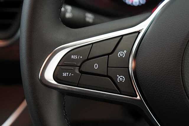 Nissan Primastar 2.0 dCi 130 Tekna L2 H1 LWB 3.0T Panel Van with Air Con and Sat Nav