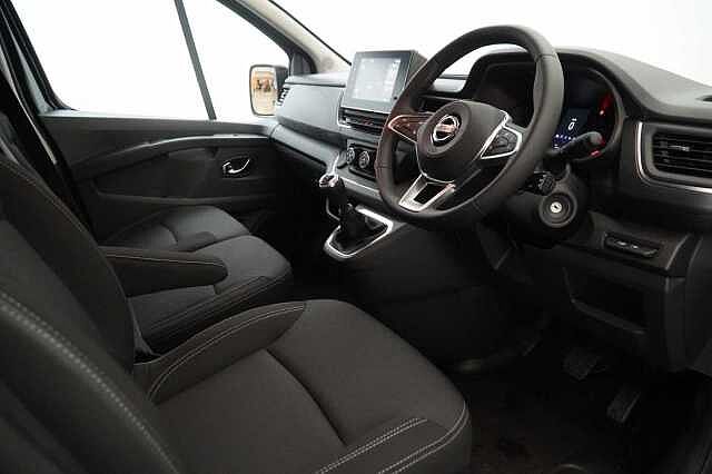 Nissan Primastar 2.0 dCi 130 Tekna L2 H1 LWB 3.0T Panel Van with Air Con and Sat Nav
