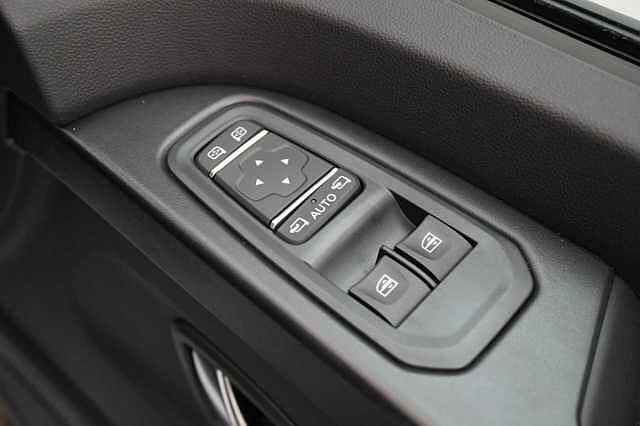 Nissan Primastar 2.0 dCi 130 Tekna L2 H1 LWB 3.0T Panel Van with Air Con and Sat Nav