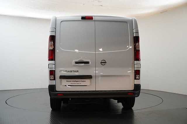 Nissan Primastar 2.0 dCi 130 Tekna L2 H1 LWB 3.0T Panel Van with Air Con and Sat Nav