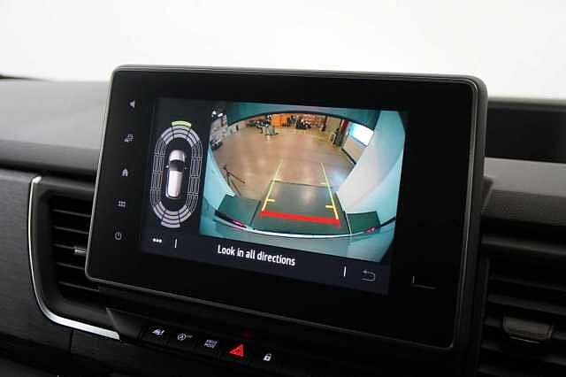 Nissan Primastar 2.0 dCi 130 Tekna L2 H1 LWB 3.0T Panel Van with Air Con and Sat Nav