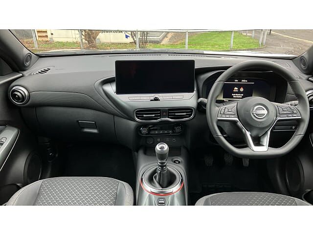 Nissan Juke 1.0 DiG-T N-Connecta 5dr Petrol Hatchback