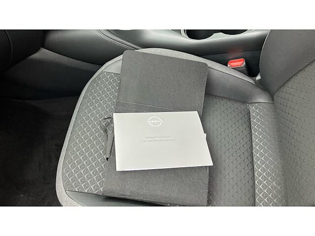 Nissan Juke 1.0 DiG-T N-Connecta 5dr Petrol Hatchback