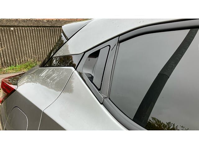 Nissan Juke 1.0 DiG-T N-Connecta 5dr Petrol Hatchback