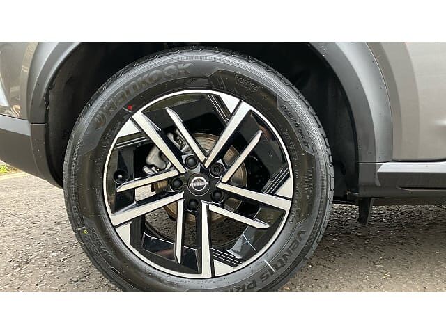 Nissan Juke 1.0 DiG-T N-Connecta 5dr Petrol Hatchback