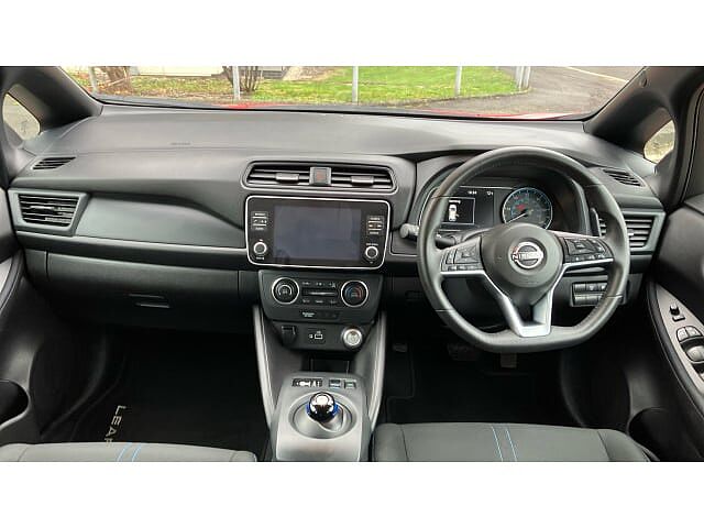 Nissan LEAF 110kW Acenta 39kWh 5dr Auto [Tech Pack] Electric Hatchback