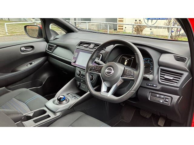 Nissan LEAF 110kW Acenta 39kWh 5dr Auto [Tech Pack] Electric Hatchback