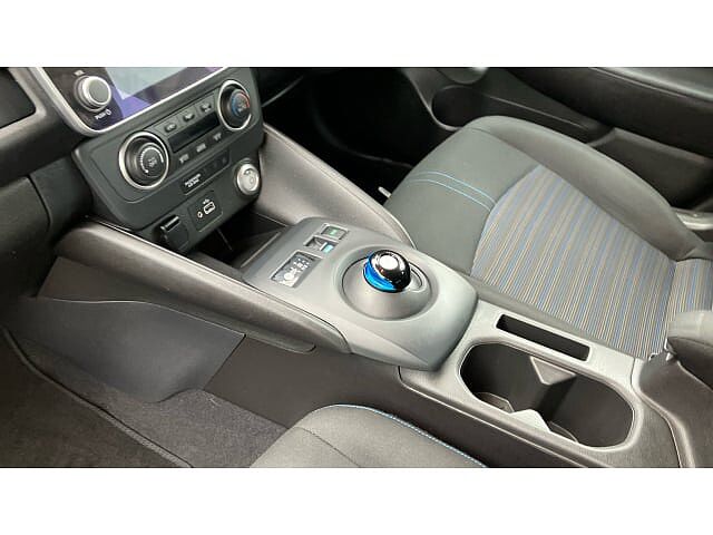 Nissan LEAF 110kW Acenta 39kWh 5dr Auto [Tech Pack] Electric Hatchback