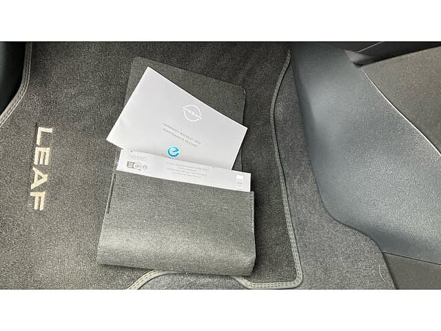 Nissan LEAF 110kW Acenta 39kWh 5dr Auto [Tech Pack] Electric Hatchback