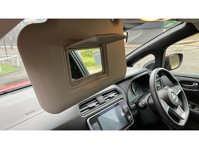 Nissan LEAF 110kW Acenta 39kWh 5dr Auto [Tech Pack] Electric Hatchback