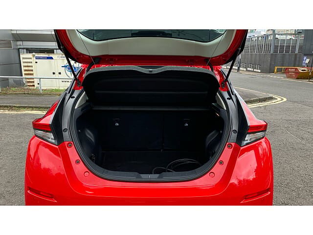 Nissan LEAF 110kW Acenta 39kWh 5dr Auto [Tech Pack] Electric Hatchback