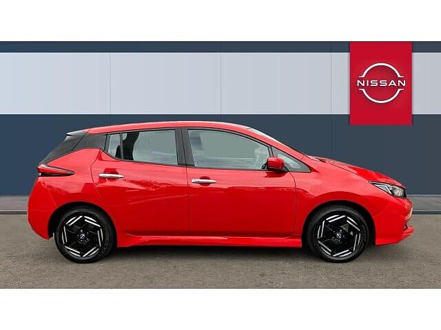 Nissan LEAF 110kW Acenta 39kWh 5dr Auto [Tech Pack] Electric Hatchback