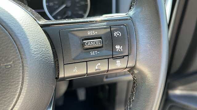 Nissan Qashqai 1.3 DiG-T MH Acenta Premium 5dr