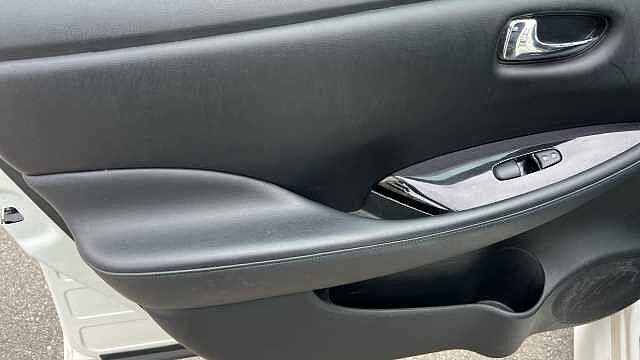 Nissan LEAF 110kW N-Connecta 39kWh 5dr Auto
