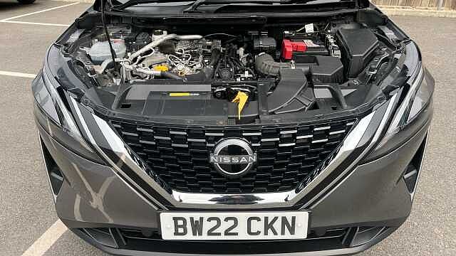 Nissan Qashqai 1.3 DiG-T MH Acenta Premium 5dr