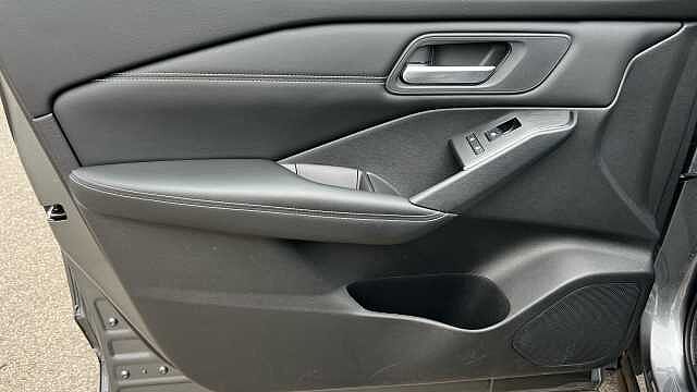 Nissan Qashqai 1.3 DiG-T MH Acenta Premium 5dr