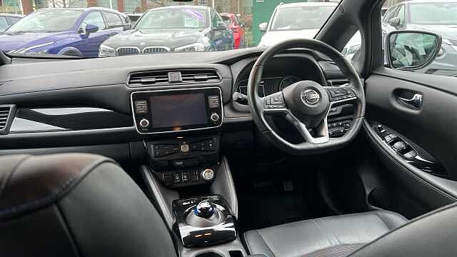 Nissan LEAF LEAF 110kW N-Connecta 40kWh 5dr Auto