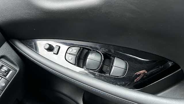 Nissan LEAF LEAF 110kW N-Connecta 40kWh 5dr Auto