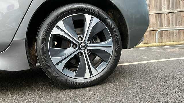 Nissan LEAF LEAF 110kW N-Connecta 40kWh 5dr Auto