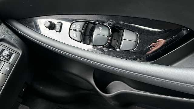 Nissan LEAF LEAF 110kW N-Connecta 40kWh 5dr Auto