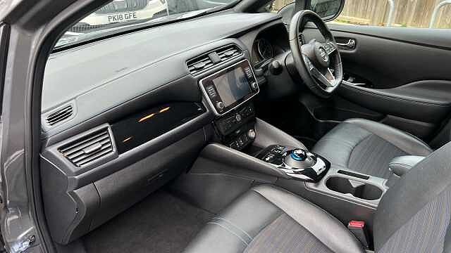 Nissan LEAF LEAF 110kW N-Connecta 40kWh 5dr Auto