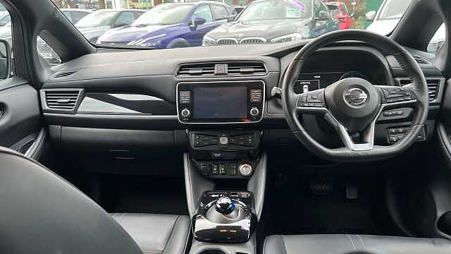 Nissan LEAF LEAF 110kW N-Connecta 40kWh 5dr Auto