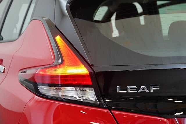 Nissan LEAF 40KW Acenta Auto with Intelligent Cruise Control and Rear View Camera